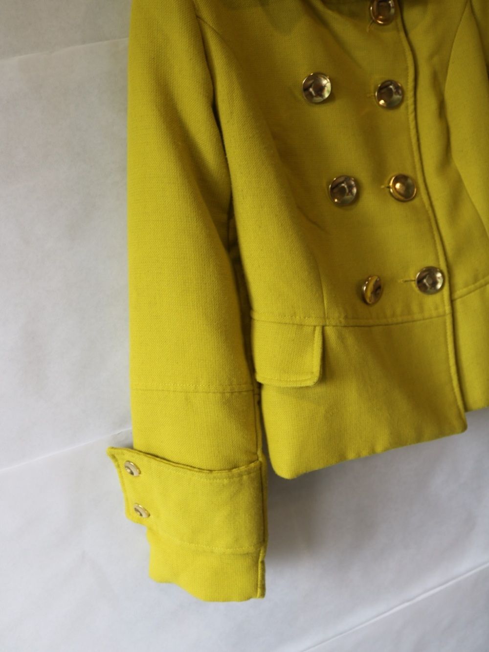 Y2K Early 2000s XOXO Women's Medium Double-Breasted Peacoat Jacket in Yellow - Picture 6 of 15